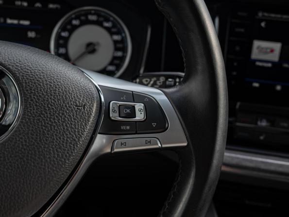 Volkswagen Touareg III с пробегом 2018 года, цена 4 160 000 рублей, 129288 км, внедорожник, Автокод Объявления