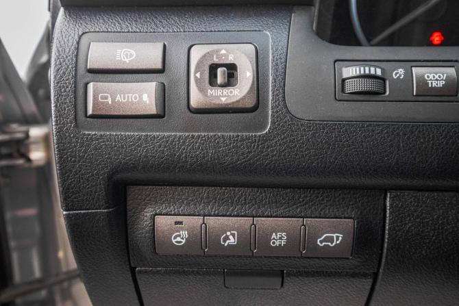 Lexus LX III с пробегом 2011 года, цена 3 849 000 рублей, 255000 км, внедорожник, Автокод Объявления