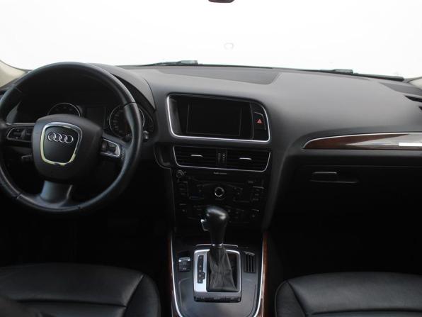 Audi Q5 I (8R) с пробегом 2011 года, цена 920 000 рублей, 391828 км, внедорожник, Автокод Объявления