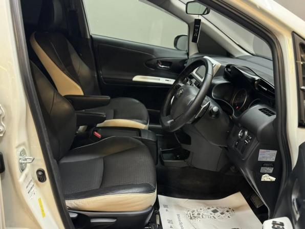 Toyota Wish II Рестайлинг с пробегом 2014 года, цена 1 797 000 рублей, 118000 км, минивэн, Автокод Объявления
