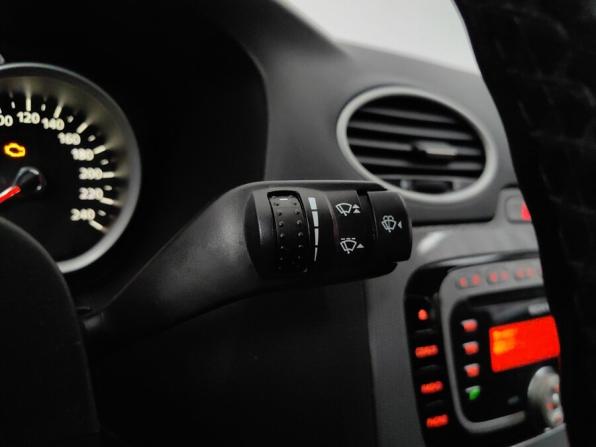 Ford Focus II Рестайлинг с пробегом 2010 года, цена 599 000 рублей, 144676 км, седан, Автокод Объявления