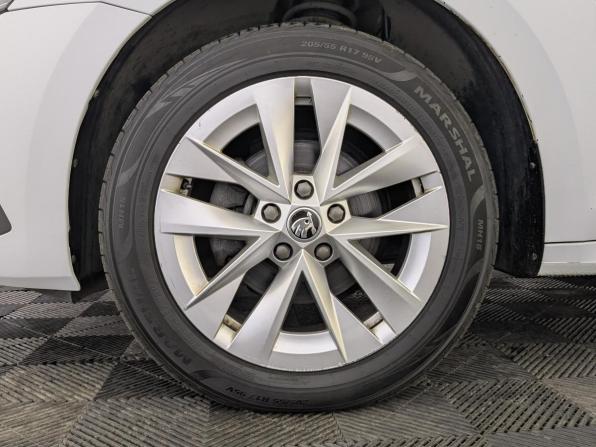 Skoda Octavia IV (A8) с пробегом 2020 года, цена 2 050 000 рублей, 108915 км, лифтбек, Автокод Объявления
