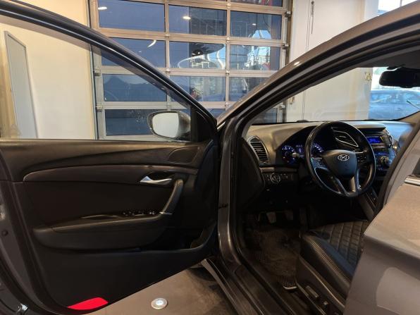 Hyundai i40 I Рестайлинг с пробегом 2015 года, цена 1 215 000 рублей, 264388 км, седан, Автокод Объявления