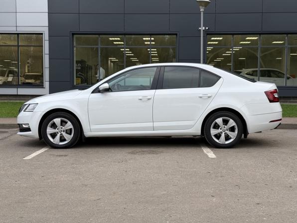 Skoda Octavia III (A7) Рестайлинг с пробегом 2019 года, цена 1 665 000 рублей, 184605 км, лифтбек, Автокод Объявления