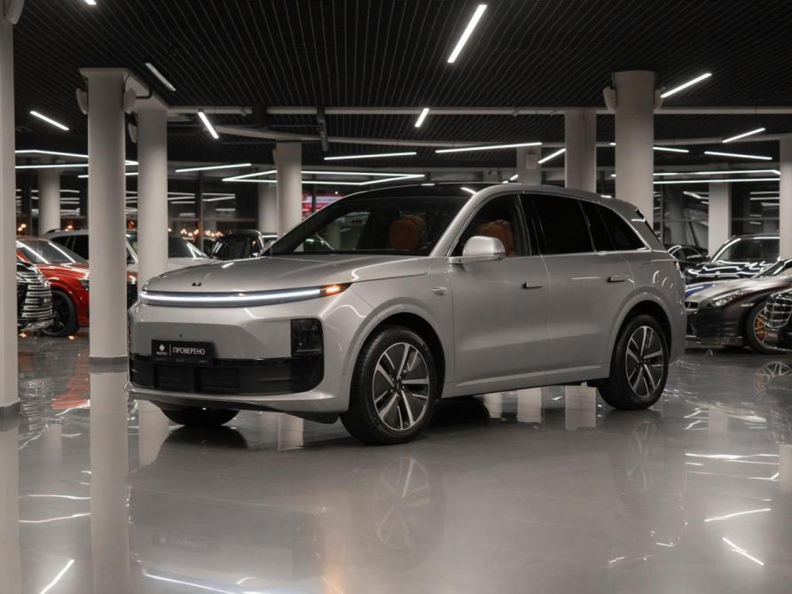 Li Auto (Lixiang) L6 I Москва  - изображение 1