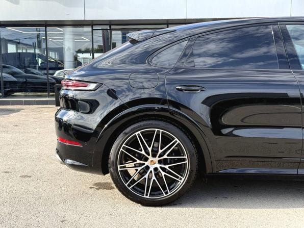 Porsche Cayenne III Рестайлинг с пробегом 2023 года, цена 13 990 000 рублей, 5886 км, внедорожник, Автокод Объявления
