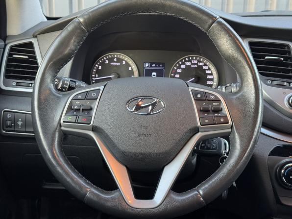 Hyundai Tucson III с пробегом 2017 года, цена 1 960 000 рублей, 103419 км, внедорожник, Автокод Объявления