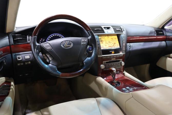 Lexus LS IV Рестайлинг с пробегом 2010 года, цена 1 700 000 рублей, 229300 км, седан, Автокод Объявления