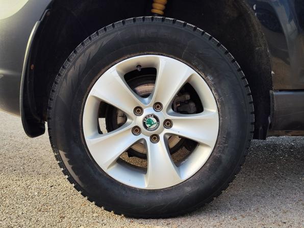 Skoda Yeti I с пробегом 2012 года, цена 990 000 рублей, 210000 км, внедорожник, Автокод Объявления