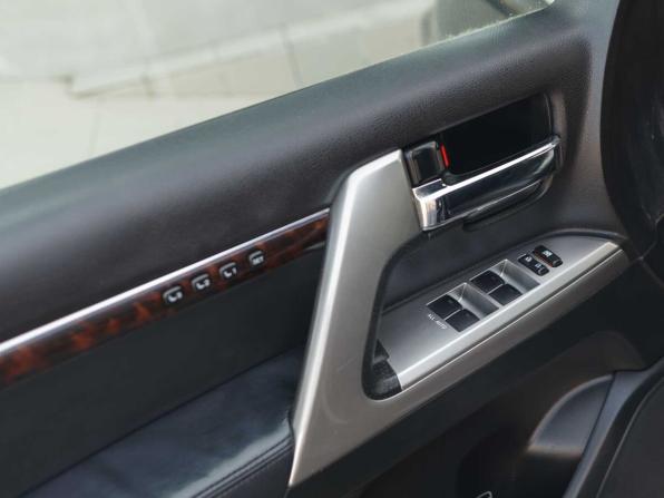 Toyota Land Cruiser 200 Series Рестайлинг 1 с пробегом 2012 года, цена 3 675 000 рублей, 160465 км, внедорожник, Автокод Объявления