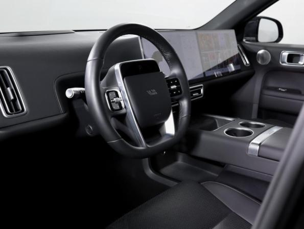 Li Auto (Lixiang) L6 с пробегом 2024 года, цена 5 699 000 рублей, 12910 км, внедорожник, Автокод Объявления