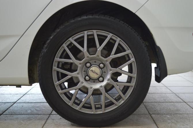 Hyundai Solaris I с пробегом 2012 года, цена 625 000 рублей, 184500 км, хэтчбек, Автокод Объявления