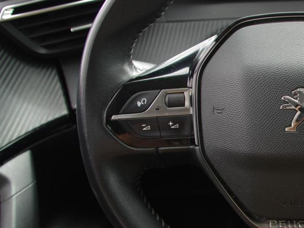 Peugeot 2008 II с пробегом 2021 года, цена 1 629 000 рублей, 86000 км, внедорожник, Автокод Объявления