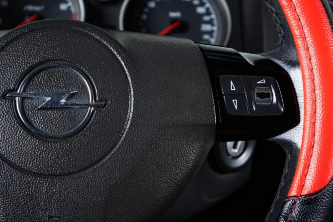 Opel Astra H Рестайлинг с пробегом 2008 года, цена 599 000 рублей, 235000 км, седан, Автокод Объявления