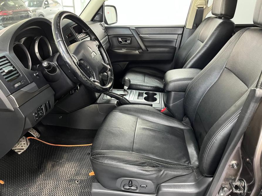 Mitsubishi Pajero IV Рестайлинг 1 Киров  - изображение 8