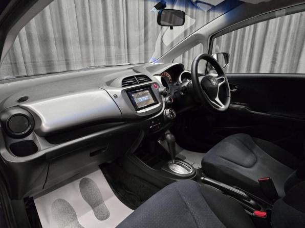 Honda Fit II с пробегом 2010 года, цена 799 000 рублей, 143000 км, хэтчбек, Автокод Объявления