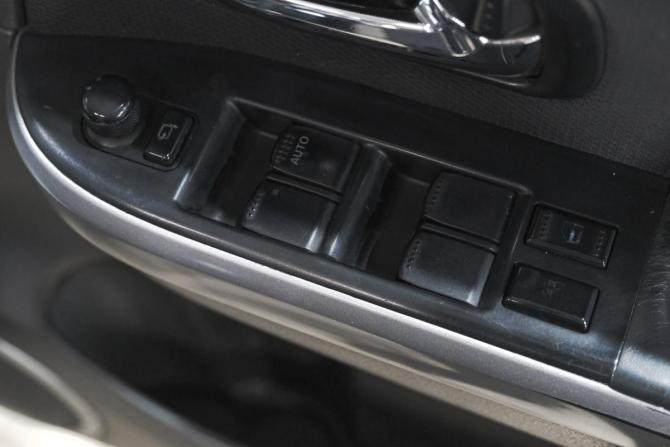Suzuki Escudo III с пробегом 2006 года, цена 1 069 000 рублей, 392000 км, внедорожник, Автокод Объявления