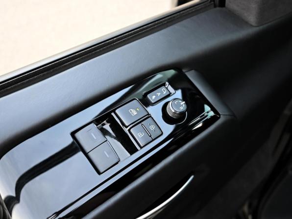 Toyota HiAce H300 с пробегом 2020 года, цена 7 520 000 рублей, 87017 км, минивэн, Автокод Объявления