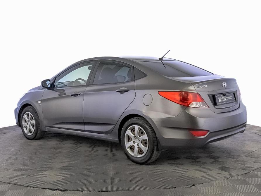 Hyundai Solaris I Москва  - изображение 7