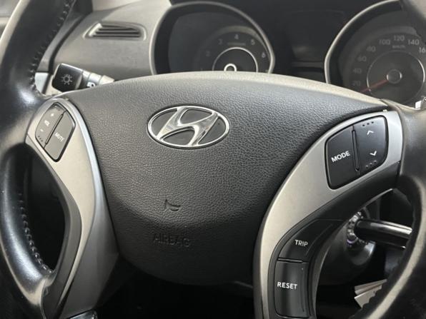 Hyundai Elantra V (MD) Рестайлинг с пробегом 2014 года, цена 1 185 000 рублей, 113407 км, седан, Автокод Объявления
