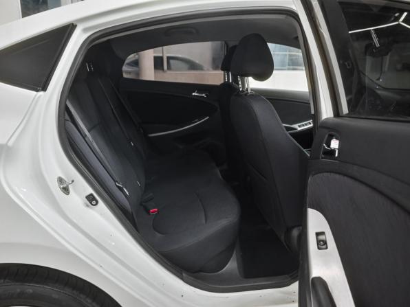 Hyundai Solaris I с пробегом 2013 года, цена 899 000 рублей, 180000 км, хэтчбек, Автокод Объявления
