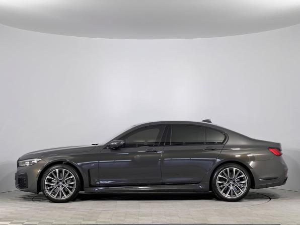 BMW 7 серии VI (G11/G12) Рестайлинг с пробегом 2019 года, цена 6 350 000 рублей, 82491 км, седан, Автокод Объявления