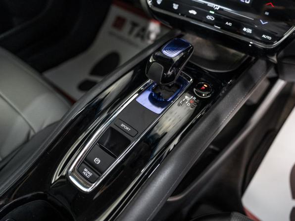 Honda Vezel I с пробегом 2014 года, цена 1 550 000 рублей, 72573 км, внедорожник, Автокод Объявления
