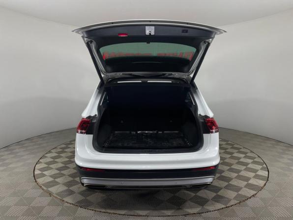 Volkswagen Tiguan II с пробегом 2019 года, цена 2 032 000 рублей, 201288 км, внедорожник, Автокод Объявления