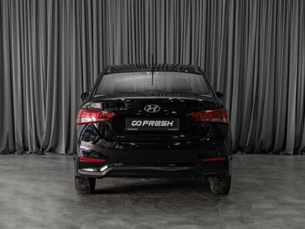 Hyundai Solaris II с пробегом 2017 года, цена 1 399 000 рублей, 84547 км, седан, Автокод Объявления