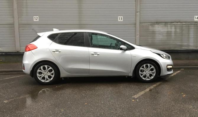 Kia Ceed II Рестайлинг с пробегом 2017 года, цена 1 029 000 рублей, 139459 км, хэтчбек, Автокод Объявления