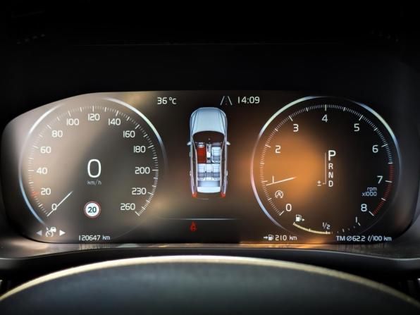Volvo XC60 II с пробегом 2018 года, цена 3 150 000 рублей, 120630 км, внедорожник, Автокод Объявления