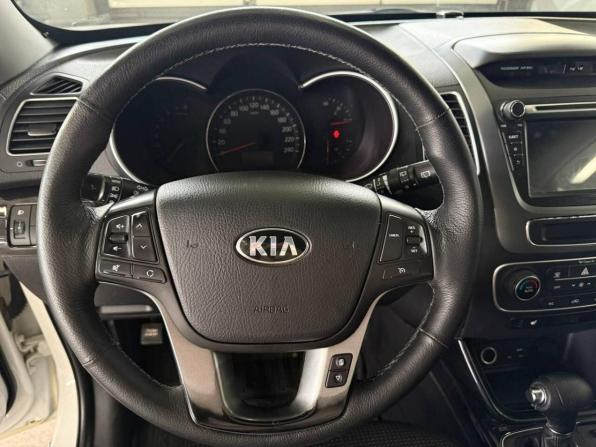 Kia Sorento II Рестайлинг с пробегом 2015 года, цена 1 650 000 рублей, 171865 км, внедорожник, Автокод Объявления