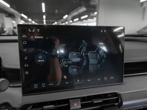 Toyota RAV4 VI (XA60) с пробегом 2026 года, цена 4 215 000 рублей, 30 км, внедорожник, Автокод Объявления