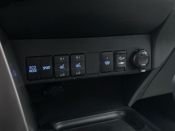 Toyota RAV4 IV (XA40) Рестайлинг с пробегом 2018 года, цена 2 140 000 рублей, 165884 км, внедорожник, Автокод Объявления