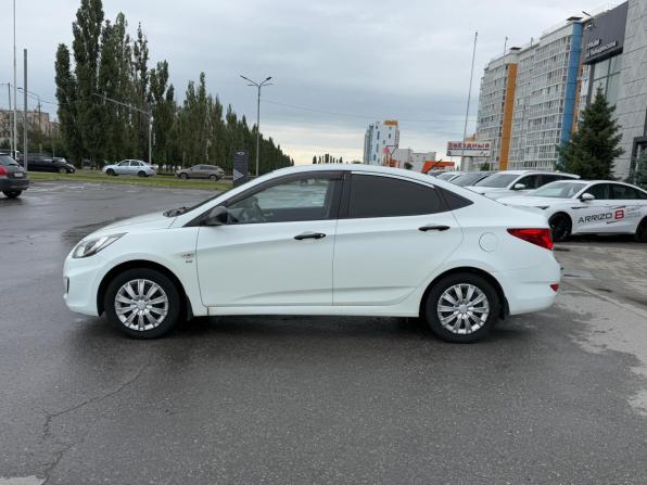 Hyundai Solaris I с пробегом 2014 года, цена 800 000 рублей, 139000 км, седан, Автокод Объявления
