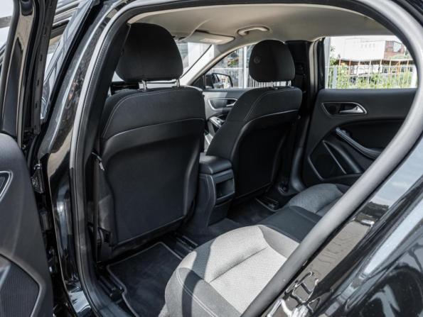 Mercedes-Benz GLA I (X156) Рестайлинг с пробегом 2018 года, цена 2 100 000 рублей, 93568 км, внедорожник, Автокод Объявления