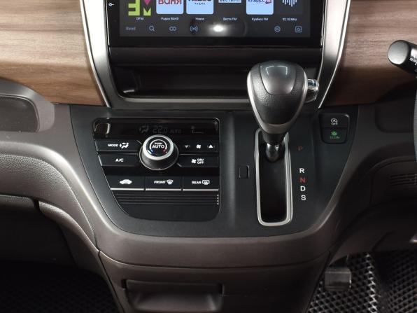 Honda Freed II Рестайлинг с пробегом 2020 года, цена 1 599 995 рублей, 109930 км, компактвэн, Автокод Объявления