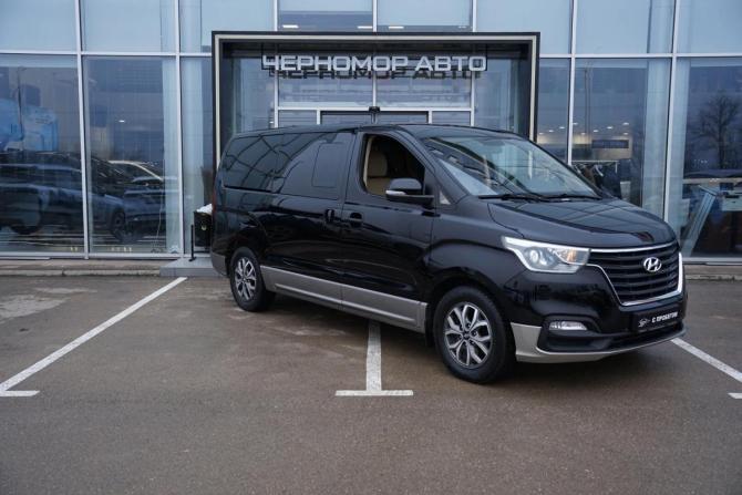 Hyundai H-1 II Рестайлинг 2 с пробегом 2019 года, цена 3 235 000 рублей, 102500 км, минивэн, Автокод Объявления