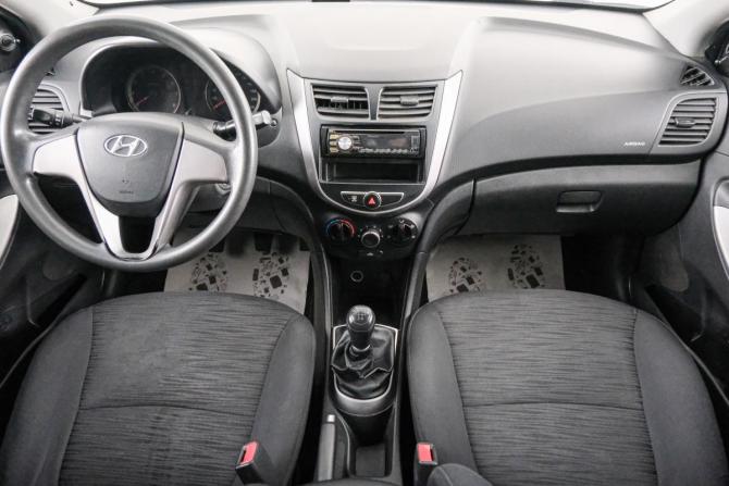 Hyundai Solaris I Рестайлинг с пробегом 2014 года, цена 679 000 рублей, 300000 км, седан, Автокод Объявления