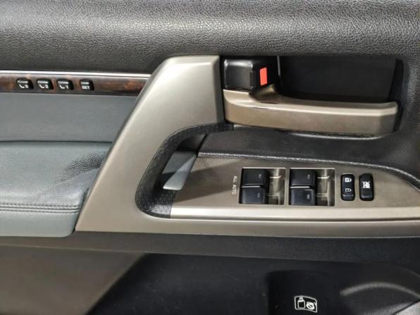 Toyota Land Cruiser 200 Series с пробегом 2009 года, цена 2 510 000 рублей, 236950 км, внедорожник, Автокод Объявления