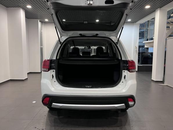 Mitsubishi Outlander III Рестайлинг 2 с пробегом 2016 года, цена 1 550 000 рублей, 261187 км, внедорожник, Автокод Объявления