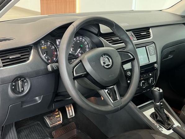 Skoda Octavia III (A7) Рестайлинг с пробегом 2017 года, цена 1 660 000 рублей, 146000 км, лифтбек, Автокод Объявления