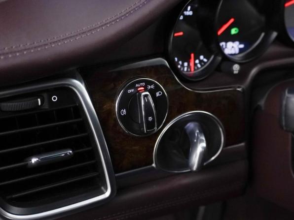 Porsche Panamera I Рестайлинг с пробегом 2014 года, цена 3 399 099 рублей, 171842 км, лифтбек, Автокод Объявления