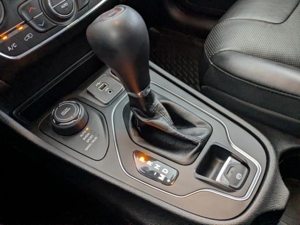 Jeep Cherokee V (KL) Рестайлинг с пробегом 2018 года, цена 2 525 000 рублей, 73810 км, внедорожник, Автокод Объявления