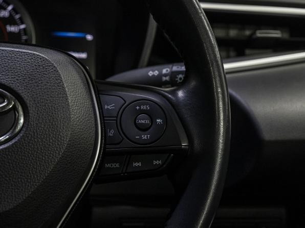 Toyota Corolla XI (E160 E170 E180) Рестайлинг 1 с пробегом 2019 года, цена 1 689 000 рублей, 45546 км, седан, Автокод Объявления