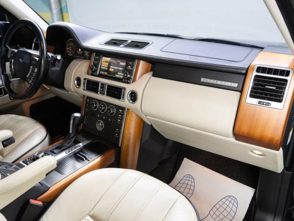Land Rover Range Rover III Рестайлинг 2 с пробегом 2010 года, цена 1 849 000 рублей, 213296 км, внедорожник, Автокод Объявления