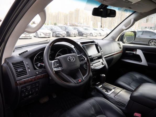 Toyota Land Cruiser 200 Series Рестайлинг 1 с пробегом 2012 года, цена 3 408 000 рублей, 352287 км, внедорожник, Автокод Объявления