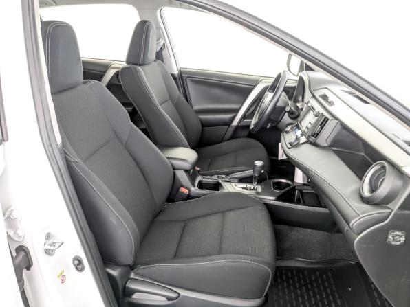 Toyota RAV4 IV (XA40) Рестайлинг с пробегом 2015 года, цена 2 250 000 рублей, 111772 км, внедорожник, Автокод Объявления