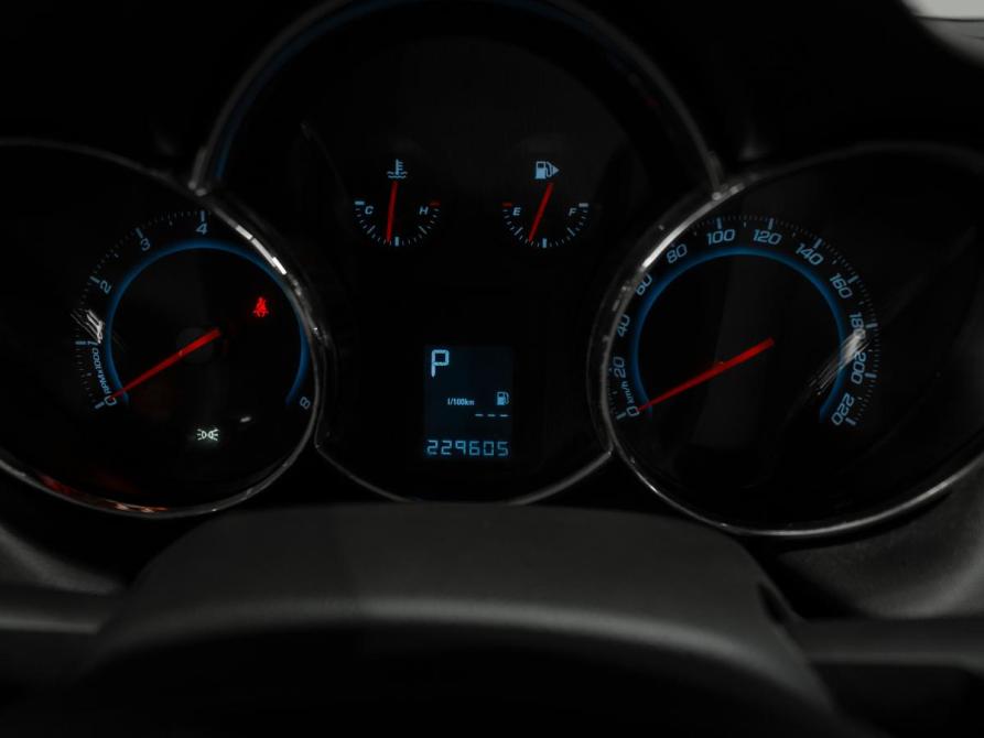 Chevrolet Cruze I Рестайлинг Москва  - изображение 11