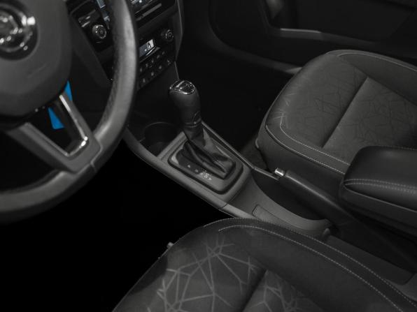 Skoda Rapid I Рестайлинг с пробегом 2019 года, цена 1 445 000 рублей, 71328 км, лифтбек, Автокод Объявления